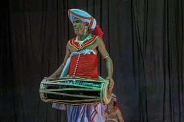 09 08 2007 Geleneksel Kostümlü Sanat ve Kültür Dansçıları, Kandy, Sri Lanka Asia.