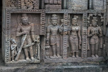 07 22 2007 Budist kalıntısı Ratnagiri kazı alanında yıkılmış heykel Brahmani ve Birupa nehirleri Jajpur ilçeleri arasındaki mücevher tepesi anlamına geliyor. Orissa Hindistan