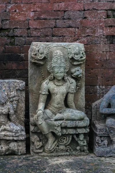 2007 Zniszczony Posąg Dziedzictwie Buddyjski Wykopany Ratnagiri Oznacza Wzgórze Klejnotów — Zdjęcie stockowe