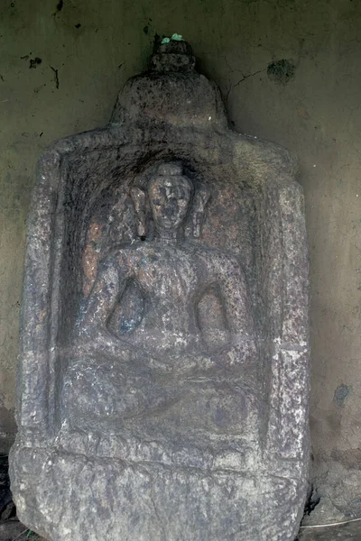 2007 Разрушенная Статуя Наследии Буддийских Раскопок Ратнагири Означает Холм Драгоценностей — стоковое фото