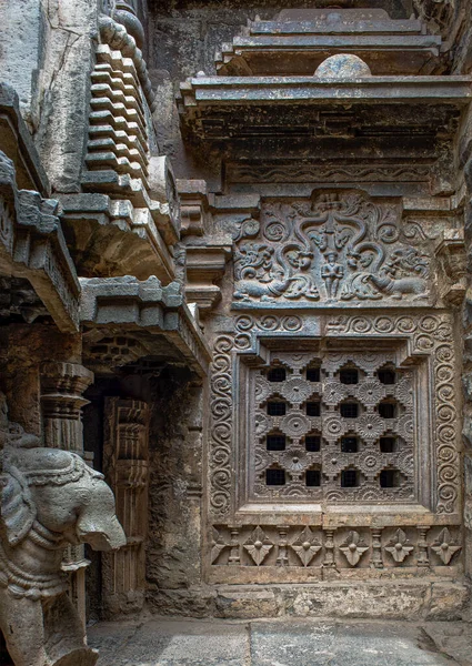 2017年ヴィンテージストーンは マハラシュトラ州コフラプール地区のコペシュワーラ寺院で彫刻します インド — ストック写真