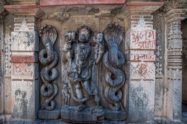 2013 Escultura Pedra Templo Sangameshwar Hemadpanthi Kudal Solapur Maharashtra Índia — Fotografia de Stock