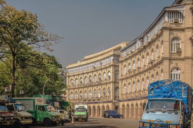 02 18 2007 Dena Bankası. Horniman Circle 'daki Baroda Bankası. Eskiden Elf Meydanı VN yolu. Kala Ghoda Kalesi.