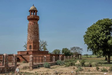 03 09 2007 Vintage Hiran Minar, Fatehpur Sikri Orta Çağ Hindistan Asya 'sının klasik bir kırmızı kumtaşı mimarisi.