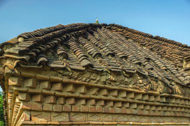  09 01 2008 Geleneksel Clay Çatı Döşemeleri ve Chhapaiya Uttar Pradesh Hindistan Asya yakınlarındaki Brickwall Köy Evi.