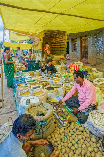 2014 Vintage Old Style Village Market Banavasi Sirsi Uttara Kannada — стокове фото