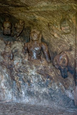 Bojjannakonda ve Lingalakonda, Sankaram, Anakapalle of Anakapalle yakınlarında bulunan 4. ve 9. yüzyılda yaşamış iki Budizm mağarası. Andhra Pradesh Hindistan Asya.