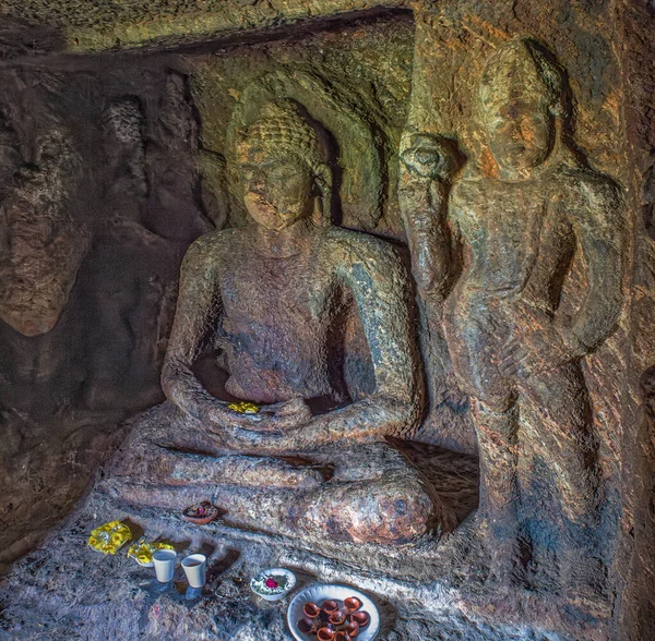 Bojannakonda和Lingalakonda是公元4世纪和9世纪的两个佛教岩洞 靠近古代卡林加的Anakapalle的一个村庄Sankaram Andhra Pradesh India Asia — 图库照片