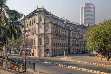 02 18 2007 Vintage Botawala binası. Pazar sabahı Horniman Meydanı ve Borsa binası Fort Mumbai Maharashtra Hindistan..