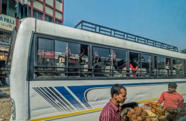 12.23 2014 Otobüs Standı Yemekleri Hisua Nawada Rajgir Yolu Bihar Hindistan Asya.