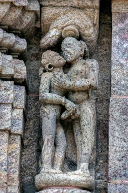 07 23 2007 Vintage Kum Taşı oymalı heykeller, Konark Güneş Tapınağı, Orissa Hindistan. UNESCO dünya mirası bölgesi. Konark, Odisha, Hindistan.