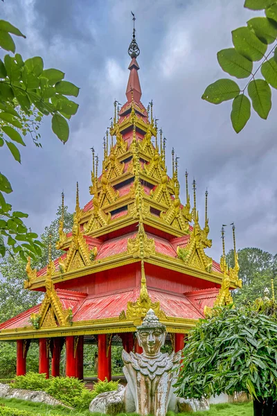 2007 Birmaanse Boodhist Pagoda Binnen Edan Tuin Calcutta Kolkata West — Stockfoto