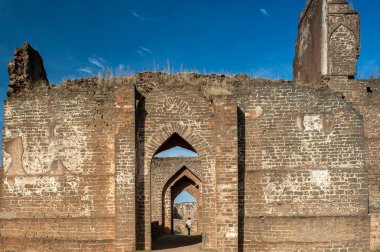Bahmanid Hanedanlığı 'na bağlı Bidar Kalesi' nin 12: 23 Ruiens 'i 1427' de Gulbarga 'dan Bidar' a taşındı.. 