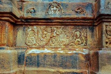 Badami 'nin kuzey kayalık tepesinde 06 07 2008 Vintage Upper Shivalaya; Unesco World Heritage sitesi chalukya Dynasty sotne art.Karnataka; Hindistan..