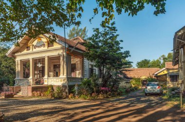 12 09 2013 Vintage Adenwalla Parsi Agiary Lonavala Maharashtra INDIA Asya 'da.