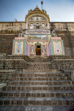 11 22 2013 Shri Deshbhushan Kulbhushan Digamber Jain SiddhaKshetra Kunthalgiri Jain Tapınağı Bölgesi resmi adıyla Dharashiv, Maharashtra, Hindistan, Asya.