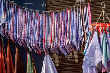 01 12 2007 Renkli Pamuk Mendil Gezgin dizisi Pune Mandai Pune Maharashtra Hindistan Asya.