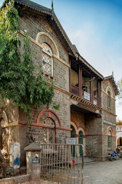 01 14 2007 Pune 'daki Century-Old Home Parsi Zorashtrian' ın Vintage dönüşü. Maharashtra. Hindistan Asya.
