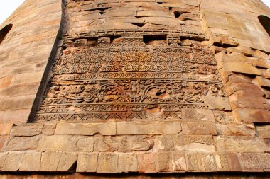 10 02 2005 Vintage Old Dhamekh Stupa, Panchaytan Tapınağı yıkıntıları, Sarnath, Varanasi, Hindistan 'da ilk Buda öğretiminin yapıldığı yer. Asya.