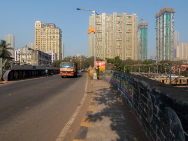 02 18 2024 Vintage Heritage 'den görüntü Eski S köprüsü Mandlik marg gezegeni Godrej Byculla Mumbai Maharashtra Hindistan Asya