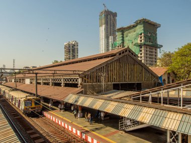 02 25 2024 Byculla tren istasyonu birinci sınıf bir miras yapısıdır. Mumbai Suburban Demiryolu 'nun merkez hattı Mumbai Maharashtra Hindistan Asya.