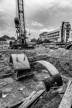 06 21 2005 Eski Siyah ve Beyaz Eğri Ön Dökümlü Metronun Eski Fotoğrafı Metro sineması Dhobitalao Mumbai INDIA Asya yakınlarında yapım aşamasında.,