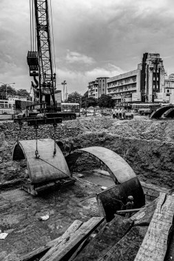 06 21 2005 Eski Siyah ve Beyaz Eğri Ön Dökümlü Metronun Eski Fotoğrafı Metro sineması Dhobitalao Mumbai INDIA Asya yakınlarında yapım aşamasında.,