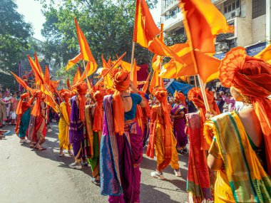 04 09 2024 Festivali Geçit Töreni ünlü Girgaon, veya Girgaum Jagannath Shankar Sheth Yolu Mumbai Maharashtra Hindistan Asya