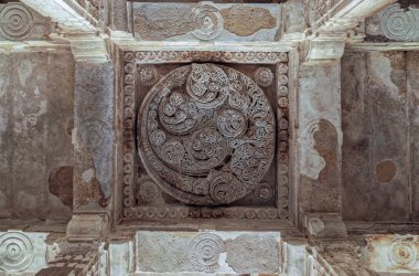 10 19 2007 Kubbe ve Portico, Jami Mescid, Champaner-Pavagad Arkeoloji Parkı, Gujarat, Hindistan, Asya