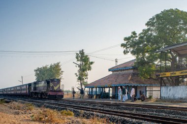 01 05 2009 Vintage Old Railway istasyonu Lunidhar Mota Devalia yakınlarındaki Amreli-Saurasgtra Gujrat INDIA Asia.