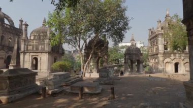 01 19 2023 Centyuri Eski Mezarlığı Vintage Turne Hollanda sömürge mimarisi Hollanda Mezarlığı Surat Gujarat Hindistan Asya 