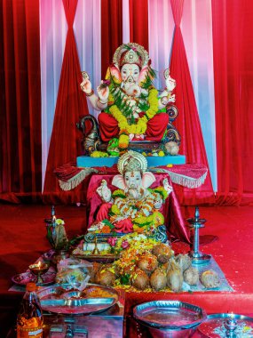 09 07 2024 Sarvajanik Ganesh puja için Doğu Mumbai Maharashtra Hindistan Asya Okasyonu.