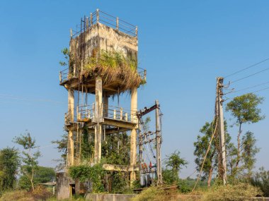 Modasa Jujarat, Hindistan Asya yakınlarındaki Itadi Su Depolama Kulesi..