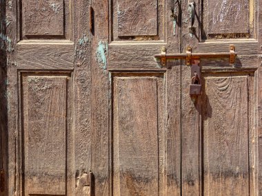 03 10 2024 Klasik Köy Evi mimarisi ahşap kapı Kukadia Idar SabArkantha Kuzey Gujarat Hindistan Asya