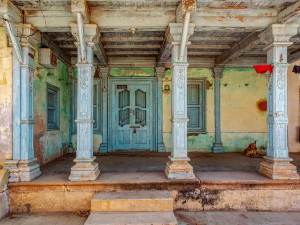 03 10 2024 Klasik Köy Evi Kukadia Idar SabArkantha Kuzey Gujarat Hindistan Asya