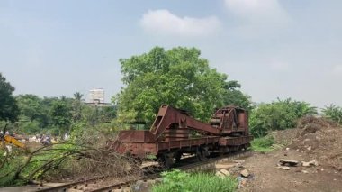 06 08 2025 Eski ağır vasıta buharlı vinç 100 yıl önce yapılmış Kalyan Malları Yard Kalyan Maharashtra Hindistan Asya.