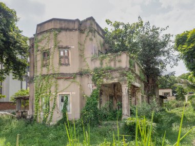 09 24 2022 Eski Abandan Parsi House in The Zoroastrian Co-operative Housing Society Limited Ahmedabad Kankaria yakınlarında yer almaktadır. Asya