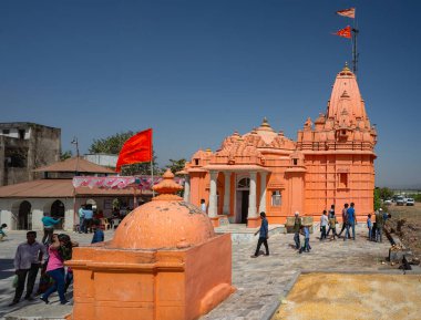 24 Şubat 2017 Eski Shri Bhavnath Mahadev Shiva Tapınağı, Mau köyü, Meditimba, Bhiloda SabArkantha, Aravalli ilçesi, Gujarat, Hindistan.