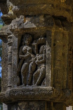Mandir Khed-Roda Anıtlar Grubu 'ndaki 02 15 2010 Taş oymacılığı sekizinci yüzyılda yedi Hindu tapınağı yapılmıştır. Khed Chandarni Himatnagar SabArkantha Gujarat Hindistan Asya