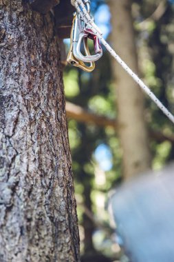 Tırmanış takımlarını kapatın.