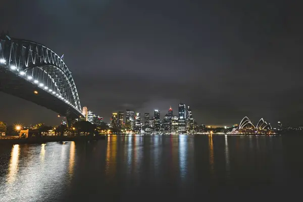 Gece görünümü Sydney Harbour, Avustralya