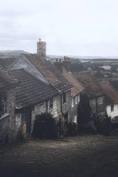 Dorset, İngiltere 'deki Shaftesbury kasabasındaki eski İngiliz köyü.