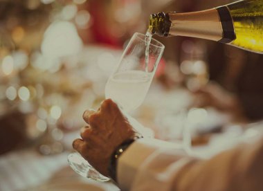 Sommelier WIne Uzman Servis Restoranı Döküm Konsepti