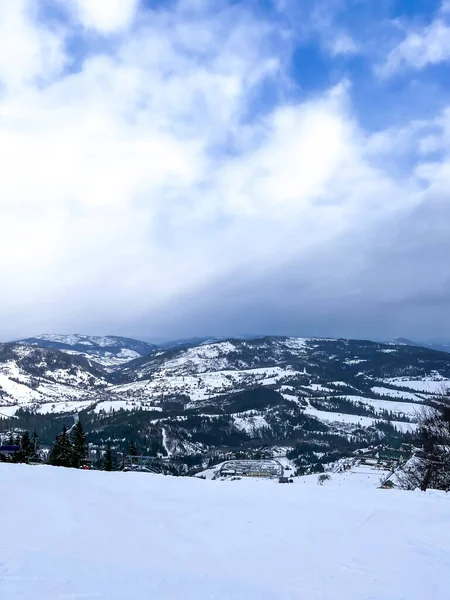 Ski Lift Snowy Mountain Winter Forest Chair Lift Ski Resort — стоковое фото