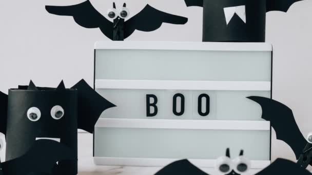 Zoom Out Lightbox Textem Boo Kolem Papírových Netopýrů Halloween Party — Stock video