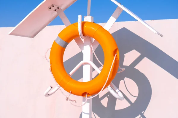 Bouée Sauvetage Orange Sur Plage Par Mer Équipement Sécurité Pour — Photo