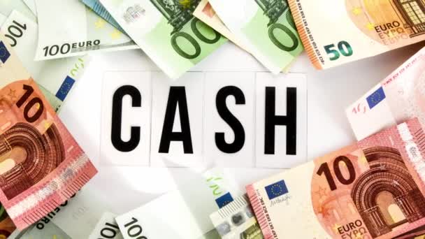 Zoom Out Euro Money Frame Com Palavra Dinheiro Dentro Fundo — Vídeo de Stock