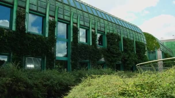 Kebun Botani Atap Perpustakaan Universitas Warsawa Arsitektur Modern Dan Hijau — Stok Video