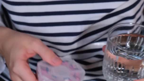 Female Hands Sorting Pills Organizer Weekly Shots Closeup Medical Pill — Stock Video