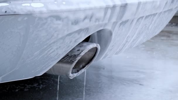 Washing Luxury Silver Car Touchless Car Wash Washing Sedan Car — стоковое видео